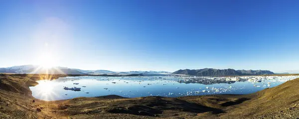 Island Austurland Joekulsarlon Gletscherlagune Gegen Die Sonne Panorama Tag — Stockfoto