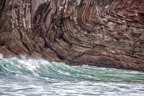 Španělsko Asturias Llanes Surfovat Skalnaté Pobřeží — Stock fotografie