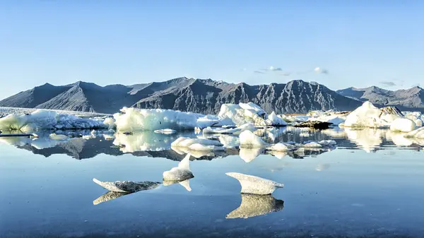 Austurland Joekulsarlon 冰川泻湖和漂浮的冰 — 图库照片