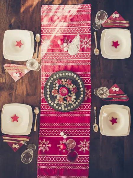 Mesa Jantar Colocada Com Decoração Natal — Fotografia de Stock