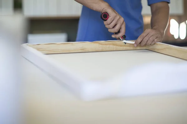 Uomo Che Lavora Telaio Laboratorio Tela — Foto Stock