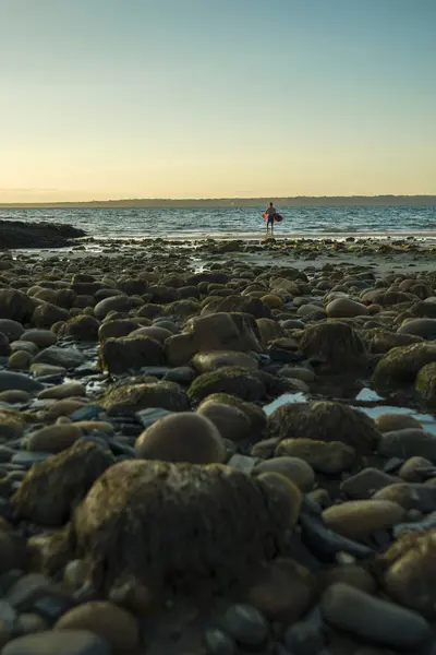 Surfer Strand Bei Sonnenuntergang Frankreich Bretagne Camaret Sur Mer — Stockfoto