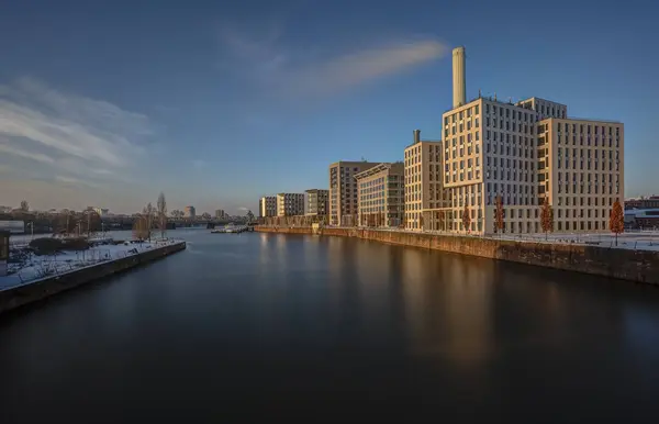 Tyskland Frankfurt Westhafen Visa Byggnader Över Vatten — Stockfoto