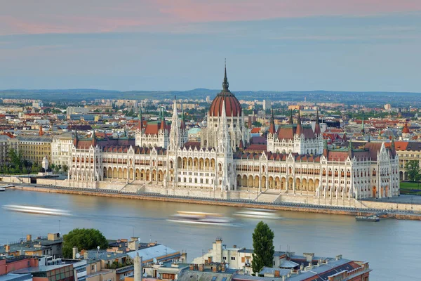 Ungarn Budapest Udsigt Til Pest Med Parlamentsbygning Donau Floden - Stock-foto