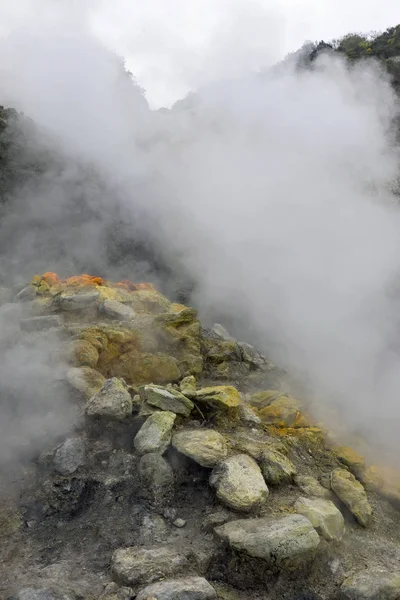 Italia Campania Pozzuoli Campos Flemas Con Humo — Foto de Stock