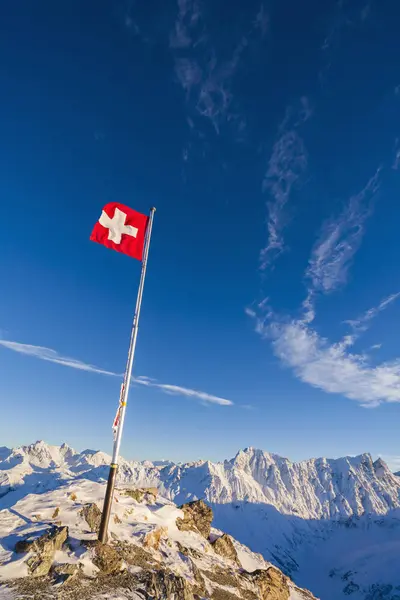 Graubuenden Bergstopp Piz Martegnas Savognin Switzerland Swiss Flagga — Stockfoto