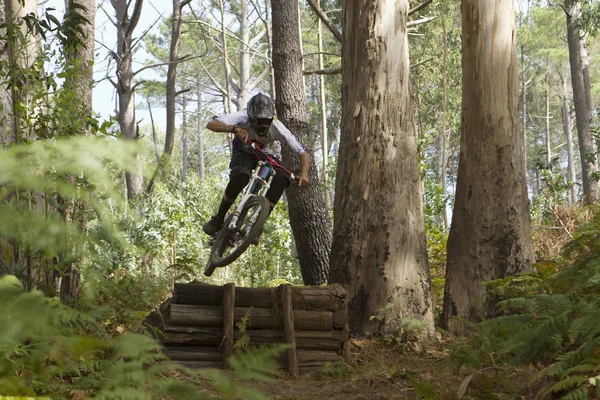 Volwassen Man Paardrijden Mountainbike — Stockfoto