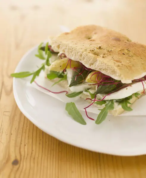 Focaccia asperges sandwich — Stockfoto