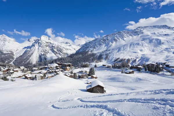 Paisagem Urbana Montanhas Nevadas Inverno Resort Esportes Inverno Arosa Grisons — Fotografia de Stock