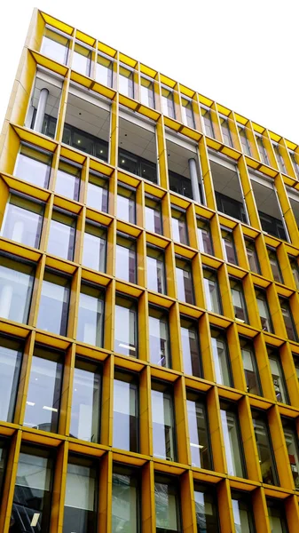 Façade de l'immeuble de bureaux, Londres — Photo de stock