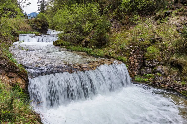 Cascada en los Alpes de Austria — Foto de Stock