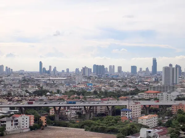 Bangkok, Tayland - 17 Haziran 2015: Modern cam bina "Bangkok İş Merkezi" — Stok fotoğraf