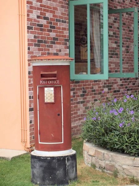 Παλιά Κόκκινο Ταχυδρομική Θυρίδα — Φωτογραφία Αρχείου