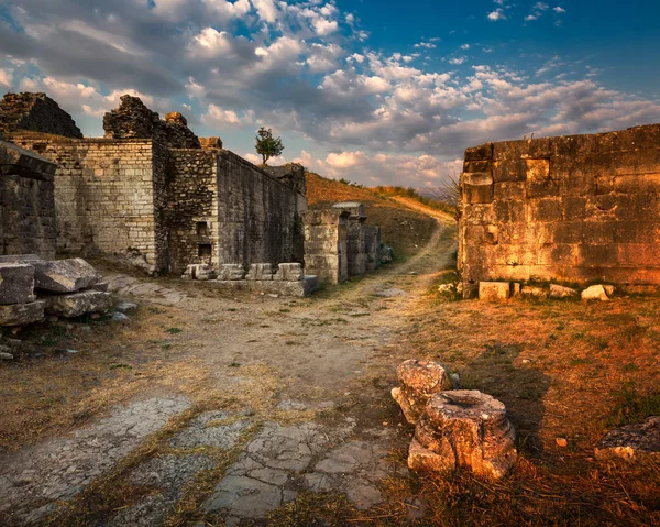 Ruinerna av antika romerska staden Salona nära Split i Kroatien — Stockfoto
