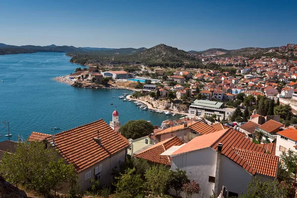 Widok z lotu ptaka Sibenik letni dzień, Chorwacja — Zdjęcie stockowe