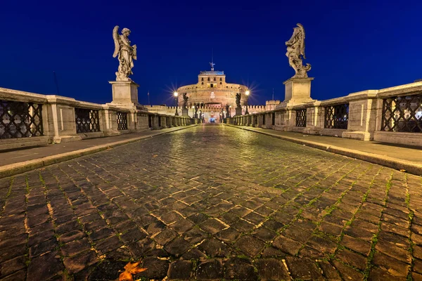 Saint Angel Fort en Angel brug over de Tiber, Rome — Stockfoto