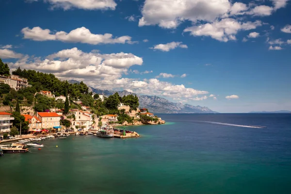 Flygfoto över Mimice Village och Adriatiska havet kostnad, Kroatien — Stockfoto