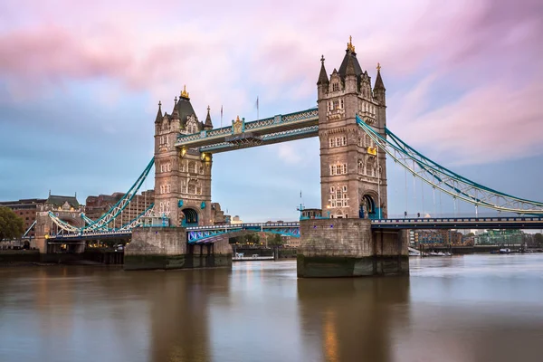 Tower Bridge and River Thames in the Morning, Londra, Regno Unito — Foto Stock