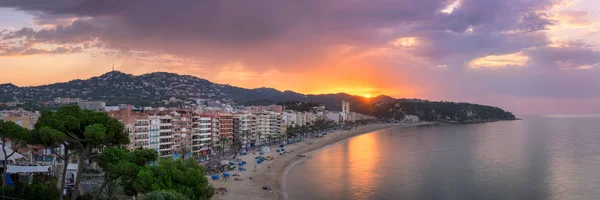 Panorama över Lloret de Mar på morgonen, Costa Brava i Katalonien — Stockfoto