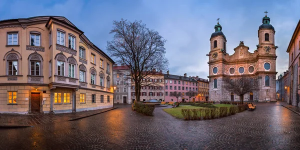 Domplatz Meydanı ve Saint Jacob katedralde Mor Panoraması — Stok fotoğraf