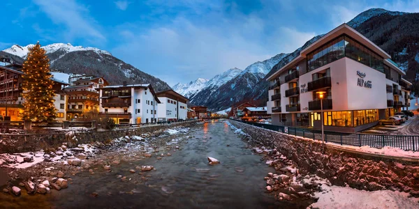 Solden Ski Resort Panorama ráno, Tirol, Rakousko — Stock fotografie