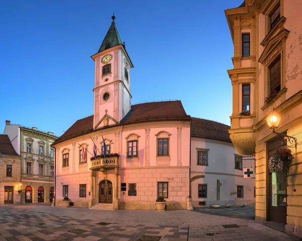 Varaždin Townhall sabah, Hırvatistan Panoraması — Stok fotoğraf