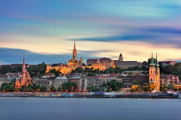 Buda Skyline w godzinach wieczornych, Budapeszt, Węgry — Zdjęcie stockowe
