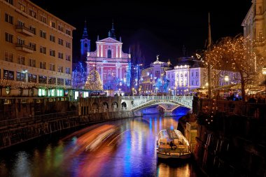 Noel zamanı Ljubljana dekore edilmiştir.