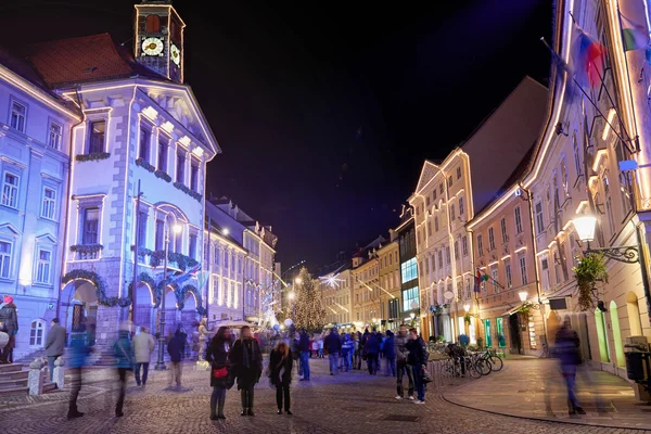 Kersttijd ingericht Ljubljana — Stockfoto