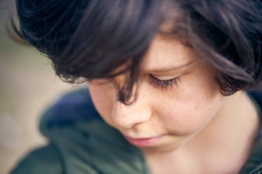 Çocukların gözlerine yakın çekim