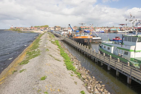 Ships in the port of Urk. — Stock Photo, Image