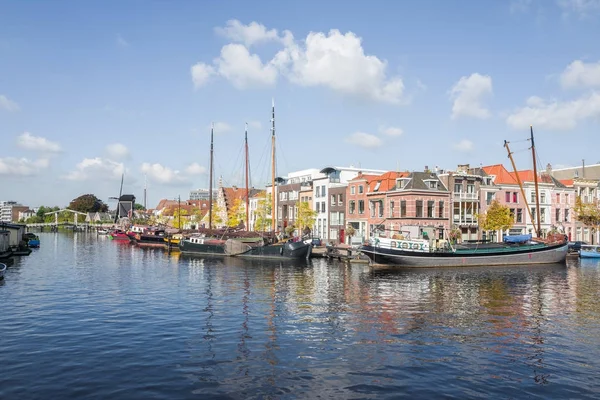 Galgewater v Leidenu v Nizozemsku. — Stock fotografie