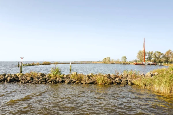 Harbor at the Hegemer mar in Heeg. — Stock Photo, Image