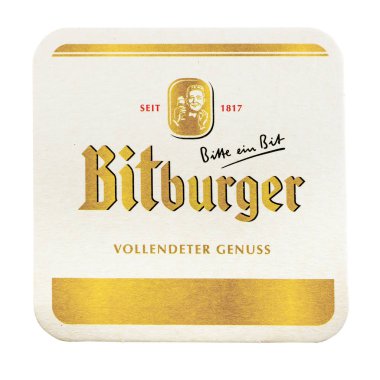 Hollanda - Lunteren - 17 Temmuz 2017: Bitburger beermat. Beyaz arka plan üzerinde izole