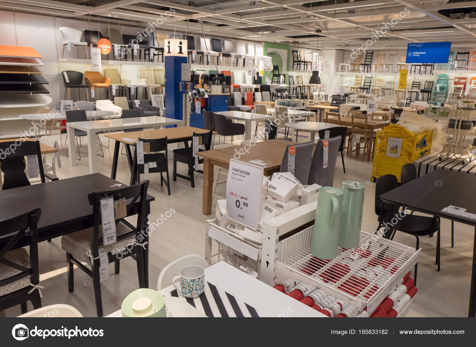 Interieur van de Ikea-winkel in Delft – Redactionele stockfoto ... Interieur van de Ikea-winkel in Delft – Redactionele stockfoto ...