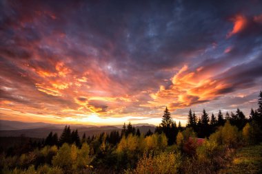 dağ dramatik sundawn