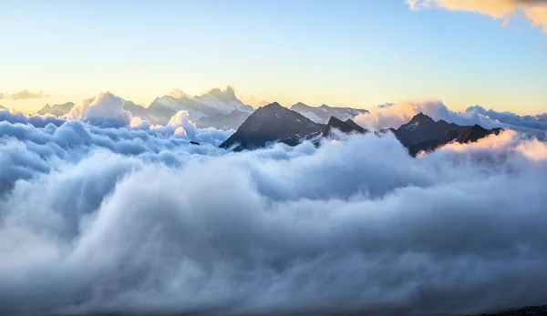 Berg landschap achtergrond — Stockfoto