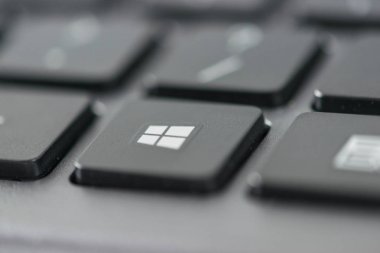 Windows simge görünümü bir bilgisayar klavye anahtar taşı kadar kapatın