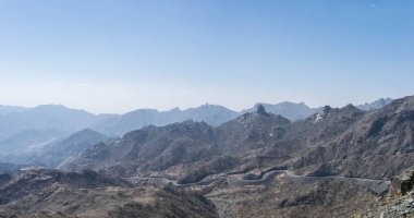 Al Hada dağ içinde Taif City, Suudi Arabistan ile güzel görünümü Dağları'nın ve Al Hada yol inbetween dağlar.