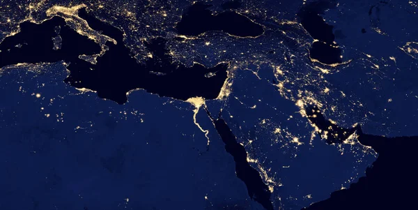 Orta Doğu, Batı Asya, Doğu Europe ışıklar gece olarak uzaydan benziyor. Bu görüntü unsurları Nasa tarafından döşenmiştir.
