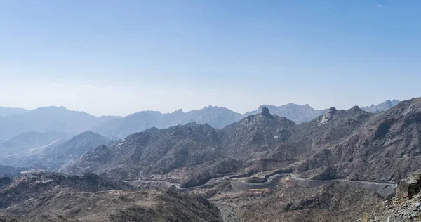 Al Hada dağ içinde Taif City, Suudi Arabistan ile güzel görünümü Dağları'nın ve Al Hada yol inbetween dağlar.