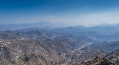 Al Hada dağ içinde Taif City, Suudi Arabistan ile güzel görünümü Dağları'nın ve Al Hada yol inbetween dağlar.