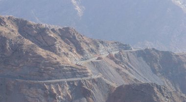 Al Hada dağ içinde Taif City, Suudi Arabistan ile güzel görünümü Dağları'nın ve Al Hada yol inbetween dağlar.