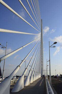 Valenci 'deki Assut de l' Or Köprüsü