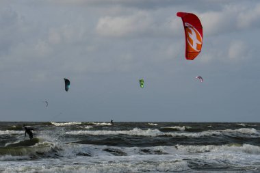 Kitesurfing Kuzey Denizi üzerinde