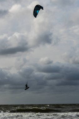 Kitesurfing Kuzey Denizi üzerinde