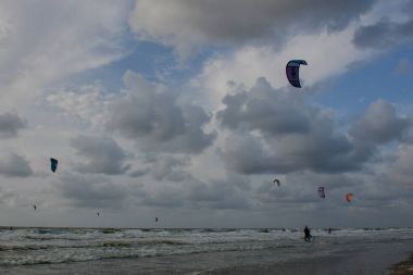Kitesurfing Kuzey Denizi üzerinde
