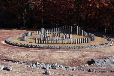 Sarmisegetusa Regia 'daki antik Dacian tapınağı, Orastie dağları, Romanya