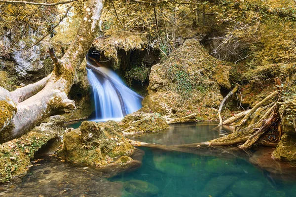 루마니아 Cheile Nerei Natural Park 아름다운 가을에 — 스톡 사진