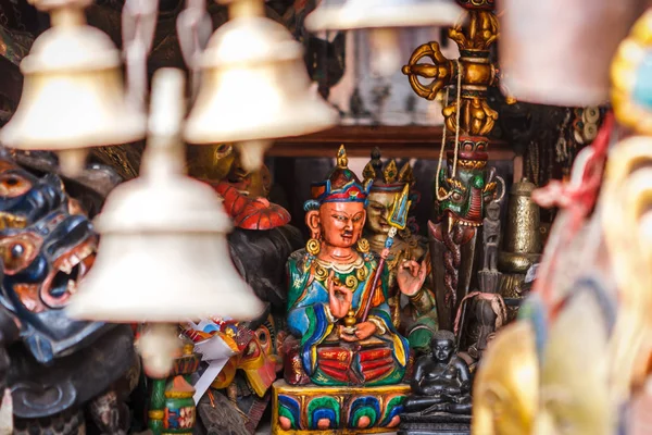 Boeddhabeeld in de Swayambunath tempel, Kathmandu, Nepal — Stockfoto